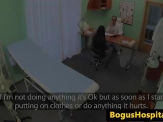 Bigtitted patienten pussypounded av medicin practitioner