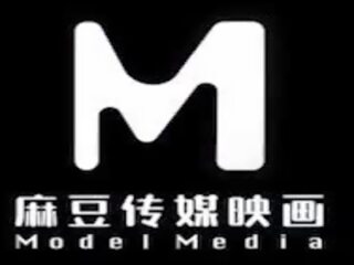 Av model mass-media asia- mea femeie sef este o laba cu piciorul medico și eu într-adevăr ca ea !