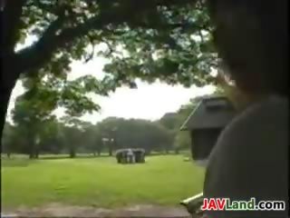 Jepang prawan being fingered outside