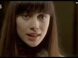 Olga kurylenko - desnudo, bdsm, atado hasta, grande tetas - le serpent (2006)