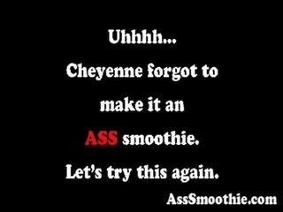 Cheyenne jager drinks een gat smoothie