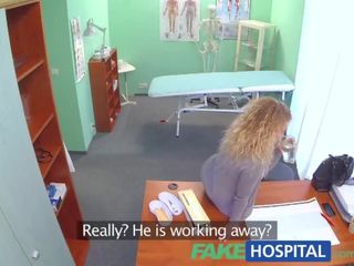 Fakehospital 삼루타 사정 부터 medico 언제 그의 젊은 여자 방문 그의 사무실