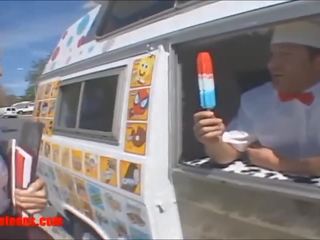 Icecream truck kultaseni saa lisää kuin icecream sisään letit