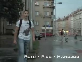 Street Pissing And Tugjob