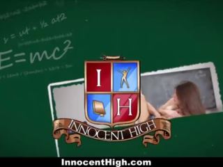 Innocenthigh - prsnaté učitelia asistent dostane búšil