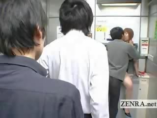 E çuditëshme japoneze post zyrë ofron gjoksmadhe gojore seks film bankomat