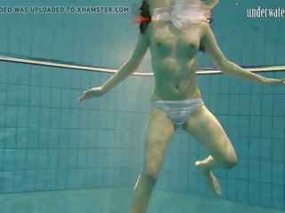 Tenåring taper henne truser undervann, gratis kjønn film film f5