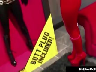 Женска доминация кралица rubberdoll прецака от boxed кукла nicci.