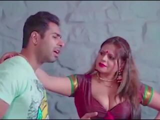 Seksapilna sobha bhabhi ko pair uthakar jabardast choda: seks video 7c