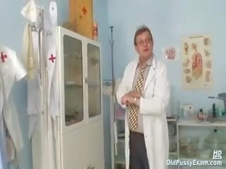 Nada Visits Her Gyno medic For marriageable Pussy Speculum Gyno