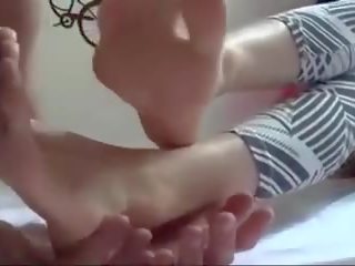 Korean Foot enchantress - Feet Licking & Toes Sucking